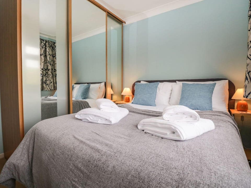 Cottage | 2 bedrooms, individually decorated, individually furnished, free WiFi