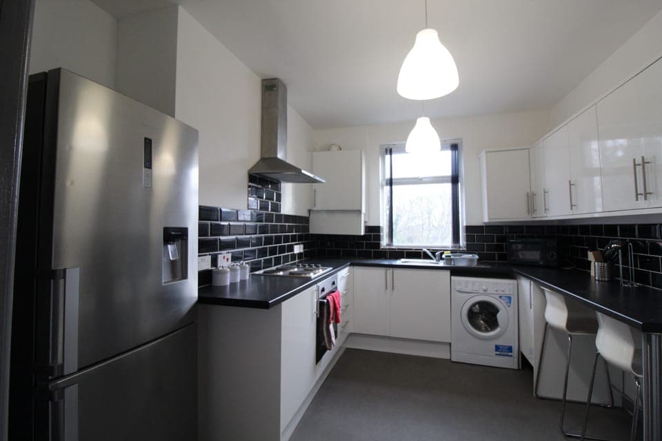 House | Private kitchen | Full-size fridge, microwave, oven, freezer