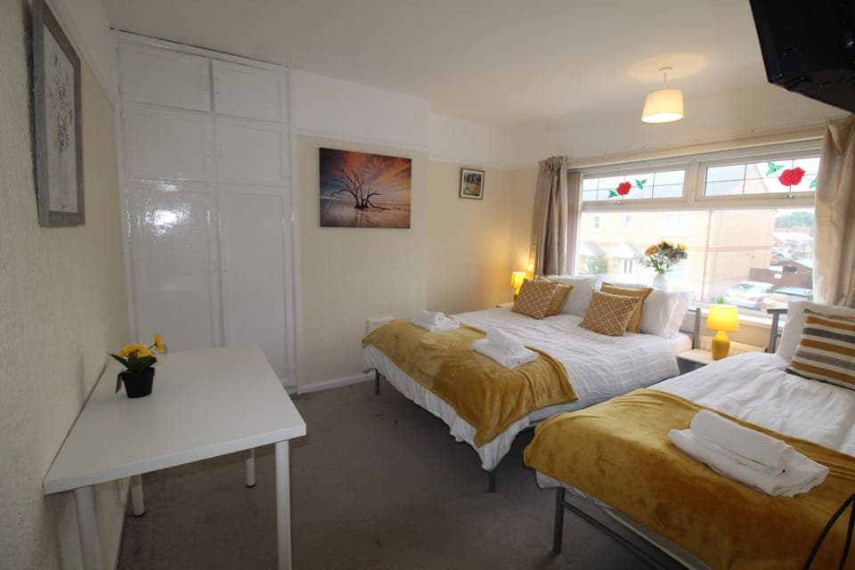 4 bedrooms, free WiFi