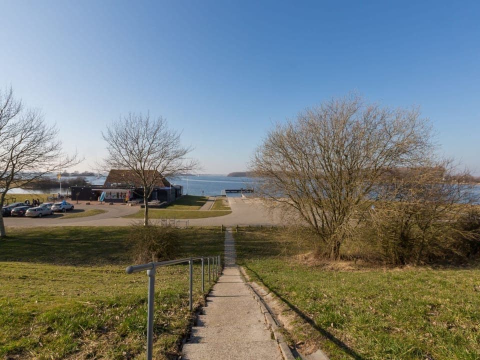 Immediate Surroundings [summer] (<1 km)