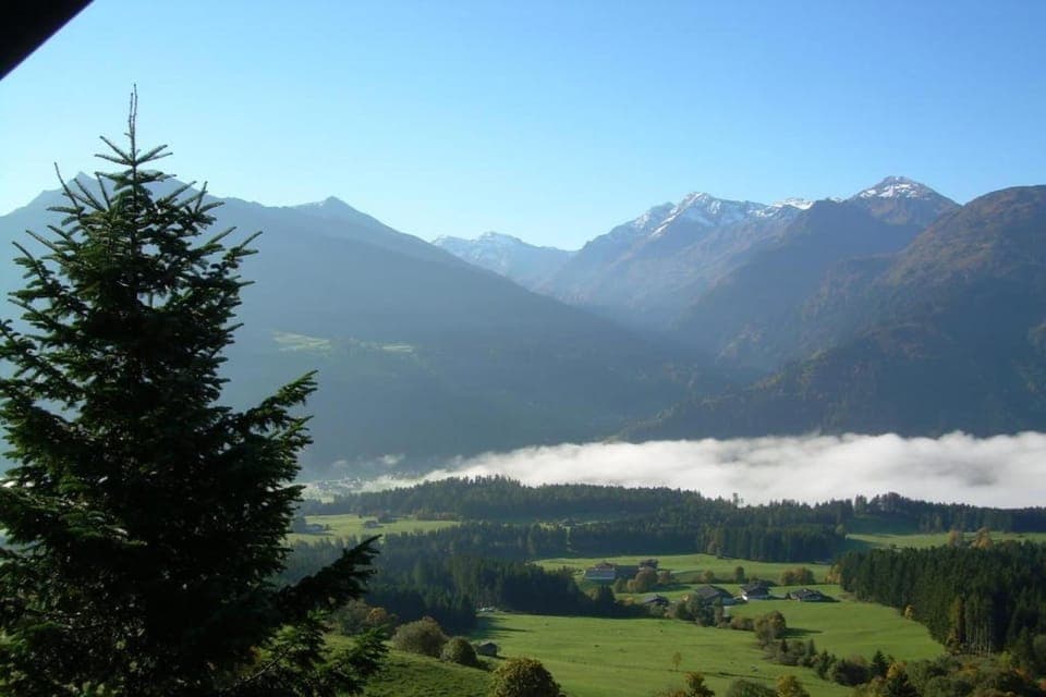 Region [summer] (>5 km)