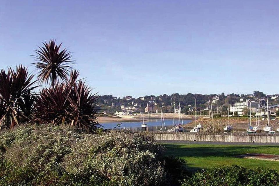 Immediate Surroundings [summer] (<1 km)