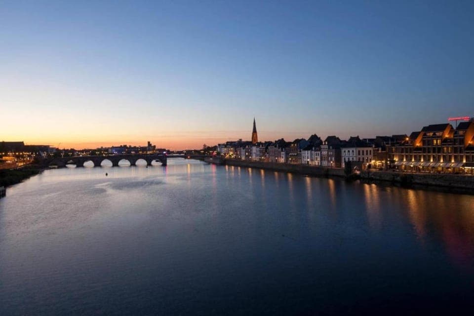 Region [summer] (>5 km)