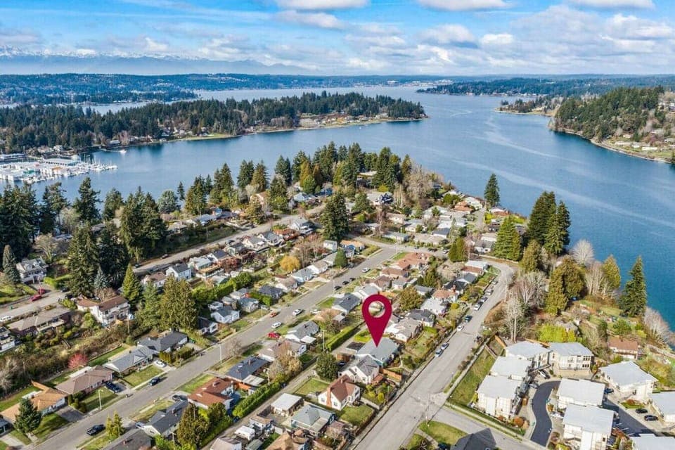 Aerial view of home`s location.