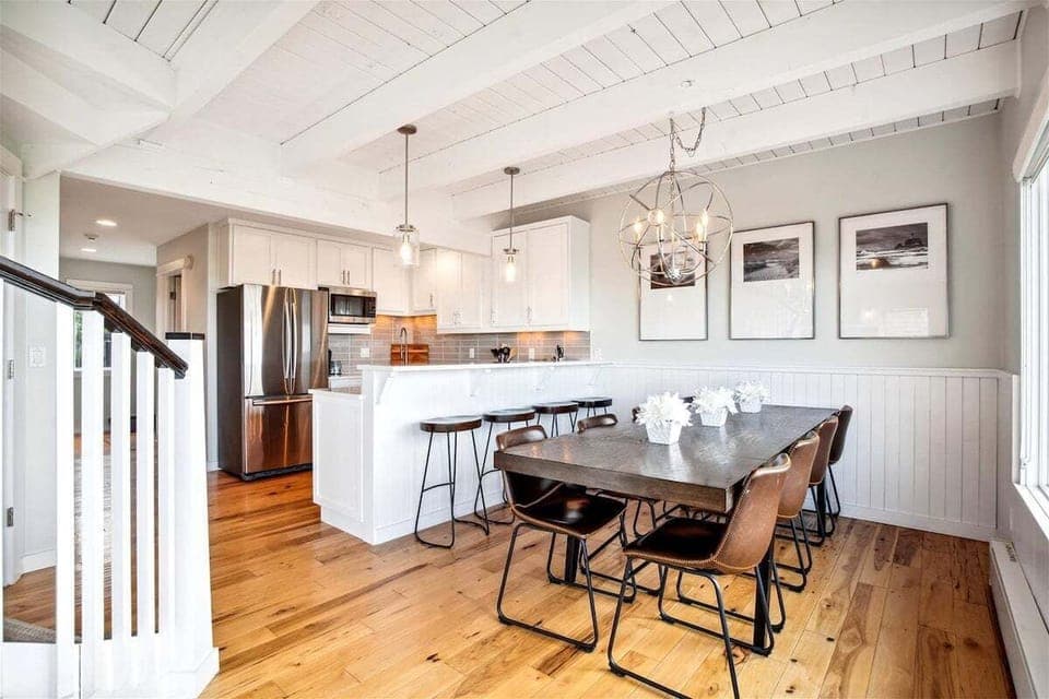 Dining Area at 777 Ocean