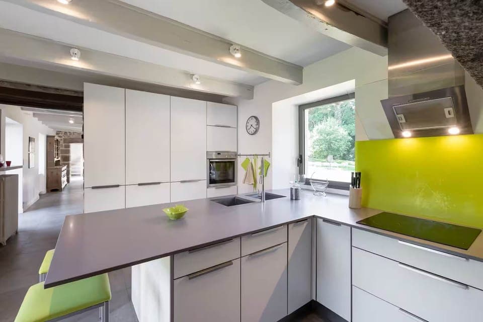 Cuisine très bien équipée gîte La Hunaudaye