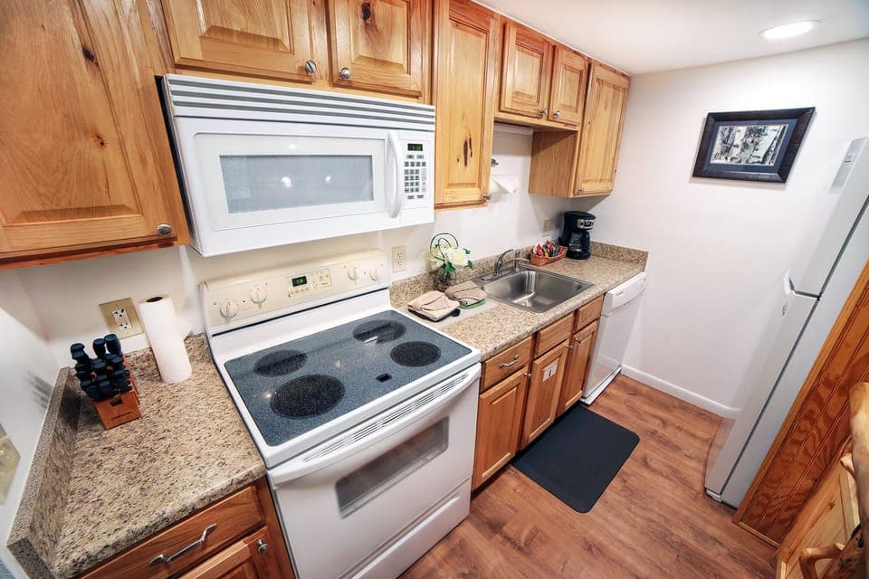 Full Kitchen