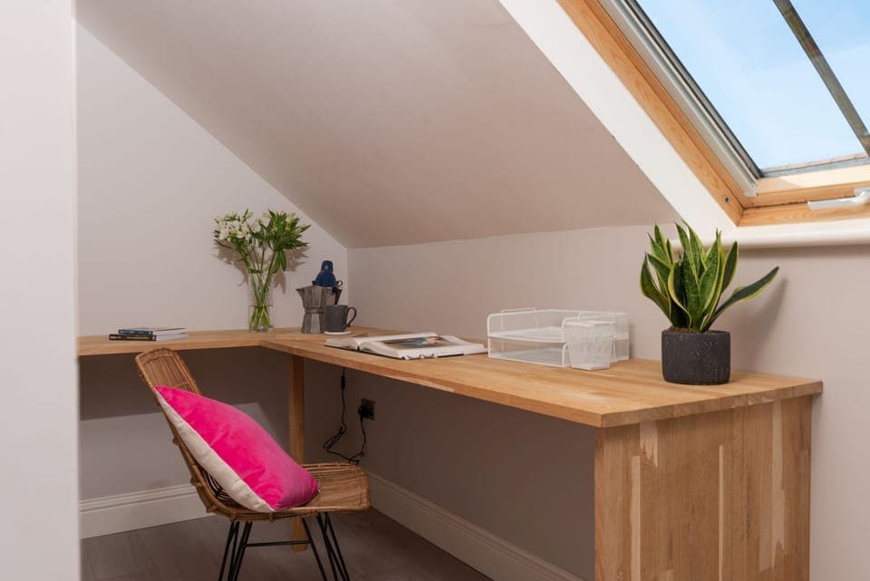 large dedicated workspace, free wi-fi - The Haybarn