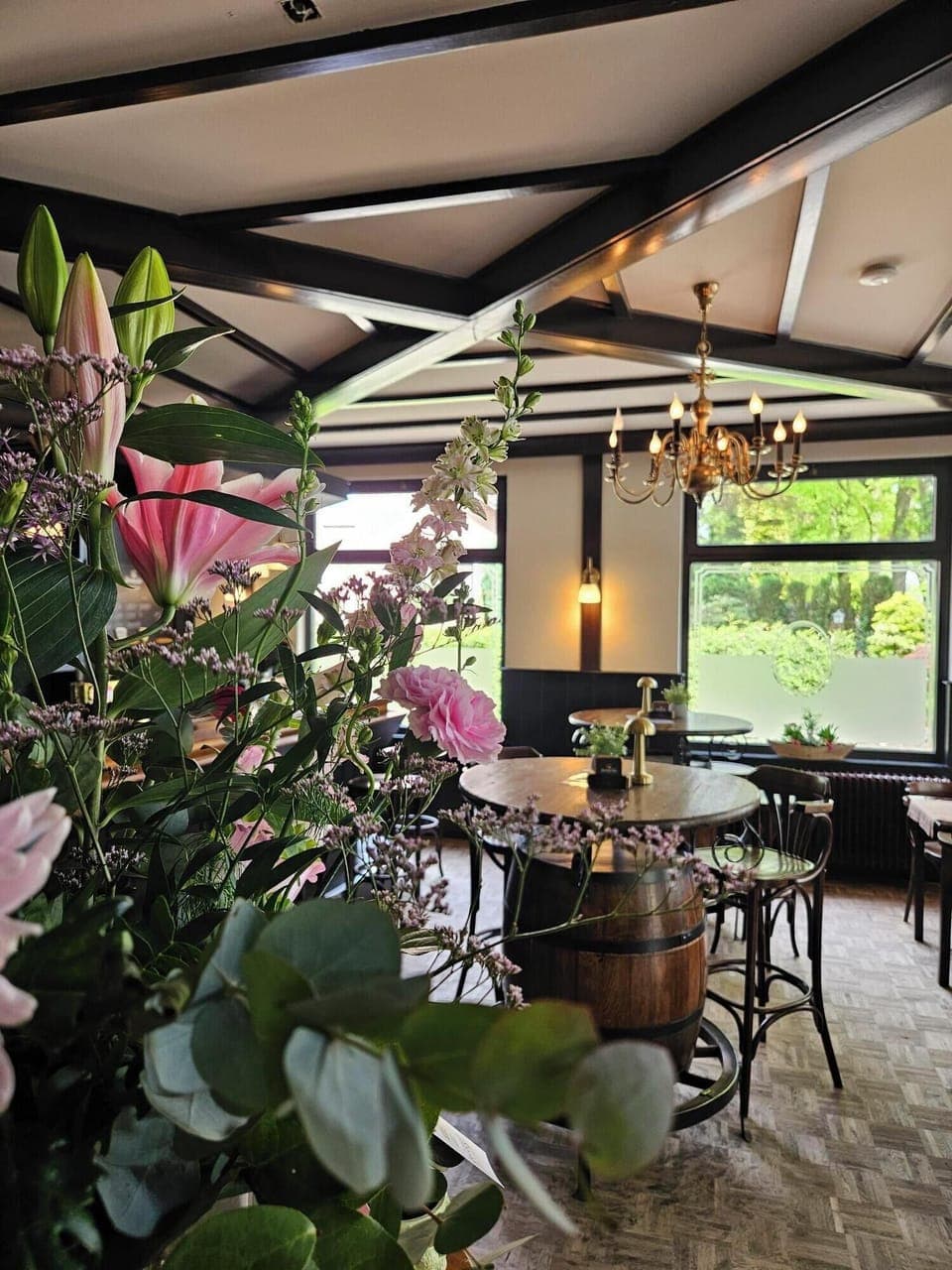 Breakfast, lunch, dinner served; local cuisine 