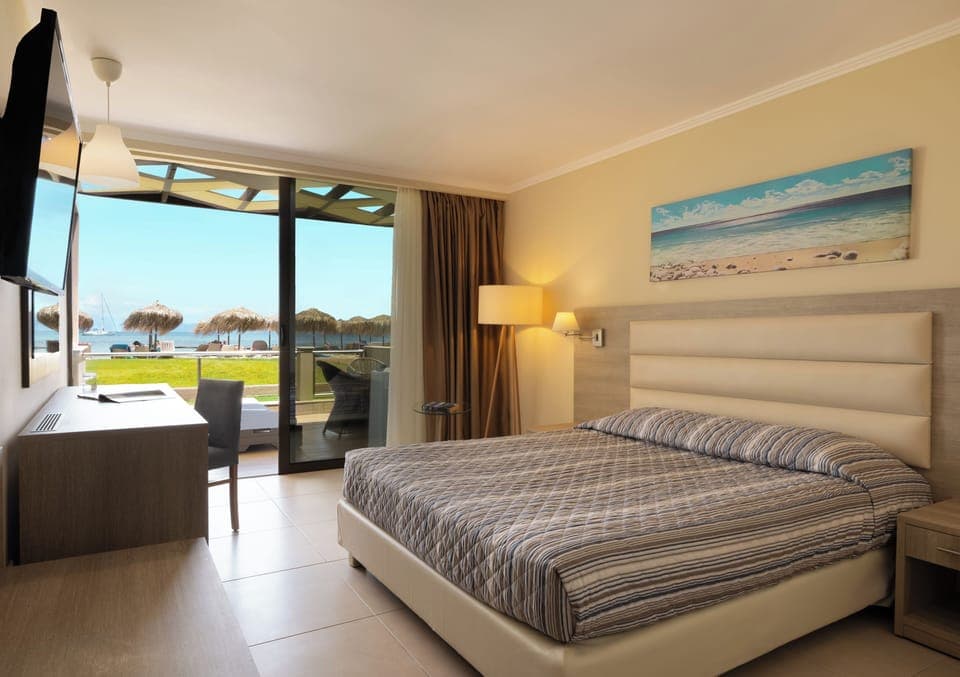 Bungalow, 1 Double Bed, Beachfront | Free WiFi, bed sheets