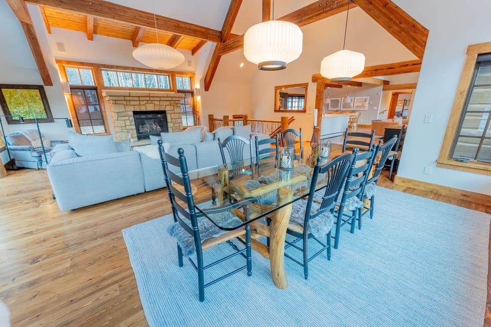 Dining & living area