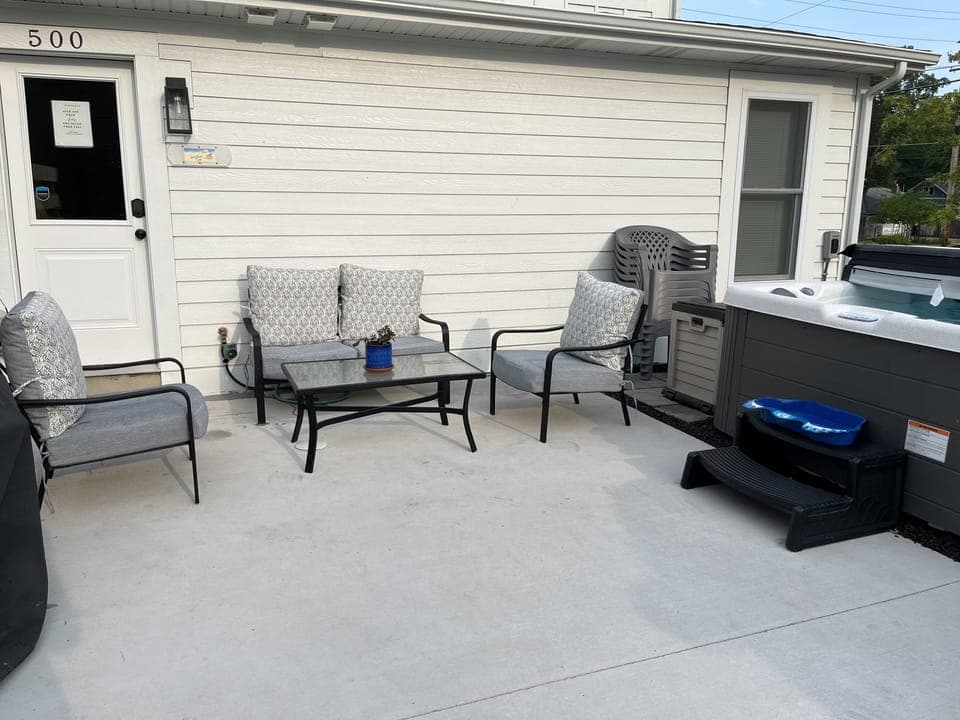 Backyard, Spa