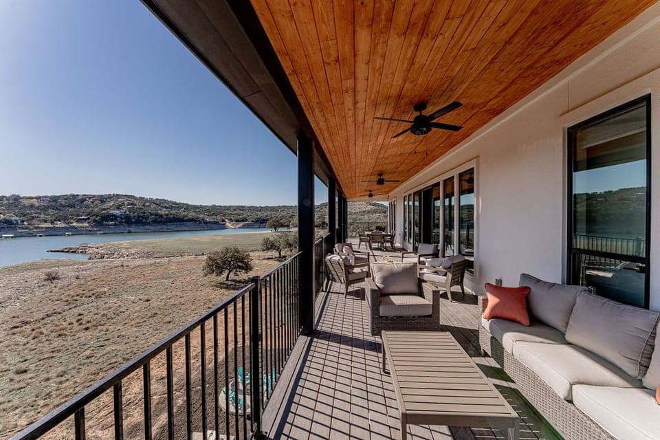 Upstairs Patio - Walker Luxury Vacation Rentals
