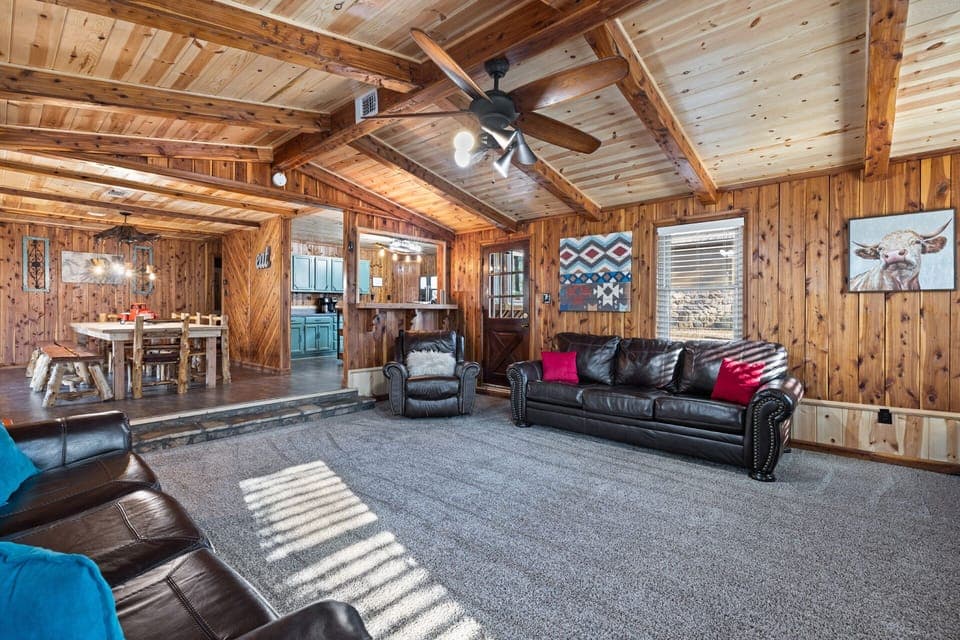 Open style living area, dining and kitchen