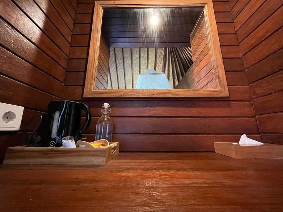 Standard Double Room, Sea View | Desk, free WiFi, bed sheets