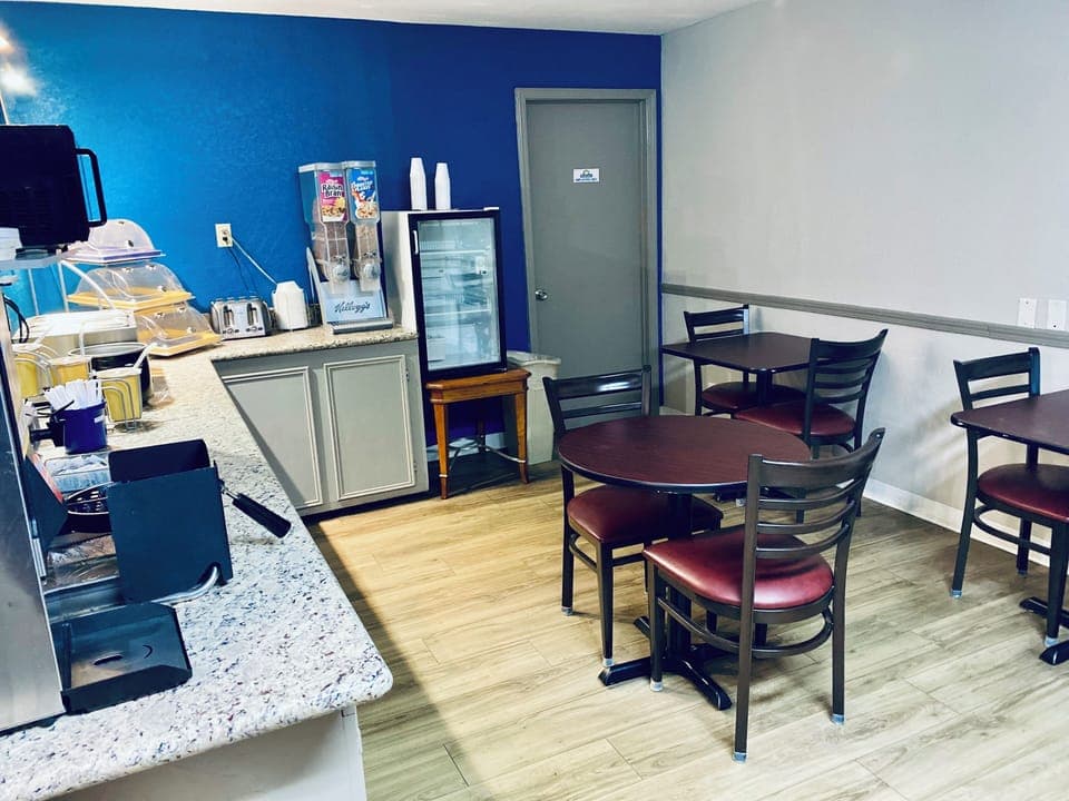 Free daily on-the-go breakfast