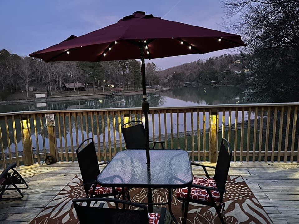 LOVE MY NIGHT SITS! Perfect place to unwind!!!!!