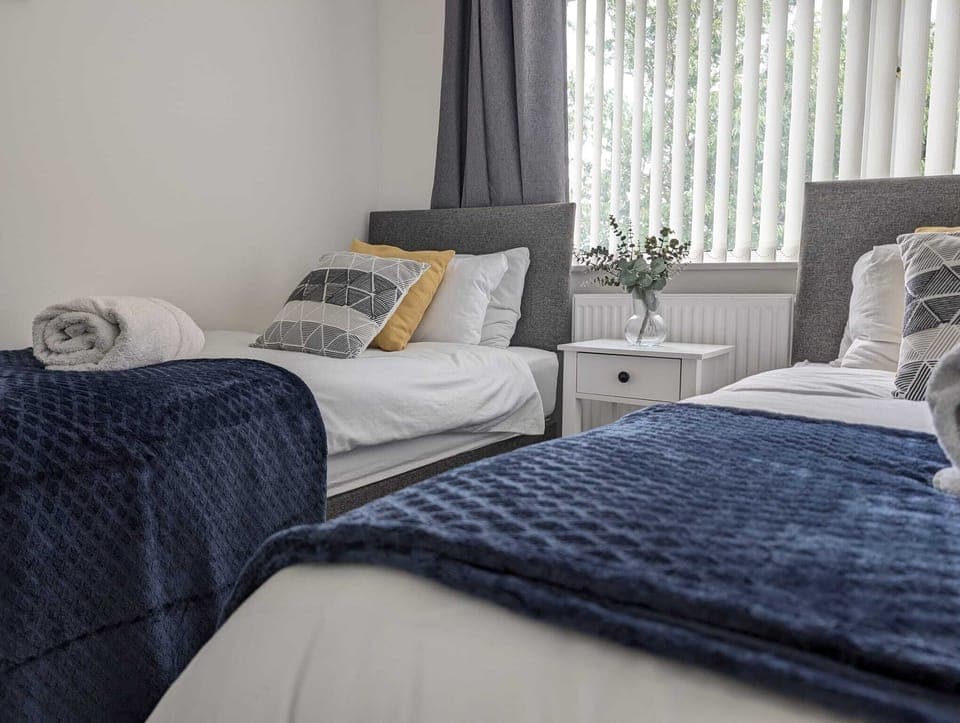 Main Bedroom as 2 single beds