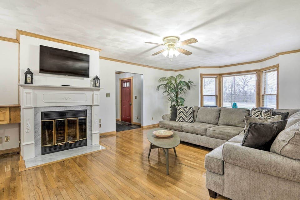 Pickerington Vacation Rental | 3BR | 2.5BA | 4 Stairs to Enter | 2,650 Sq Ft