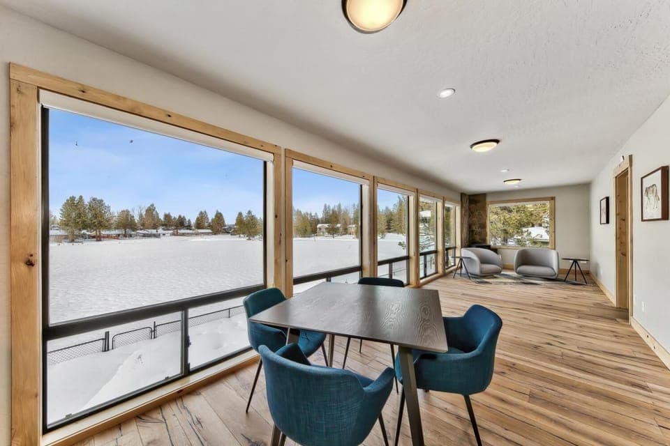 Upstairs family room wraps around the back bedroom with its own - Upstairs family room wraps around the back bedroom with its own private sitting area and fireplace