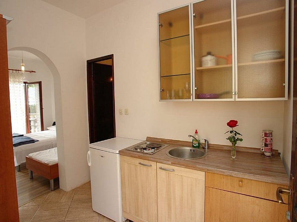 Studio (Studio Apartment with Balcony and Sea) | Private kitchenette | Fridge, dining tables