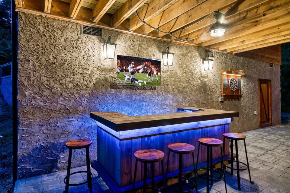 Outdoor bar, complete with smart tv!