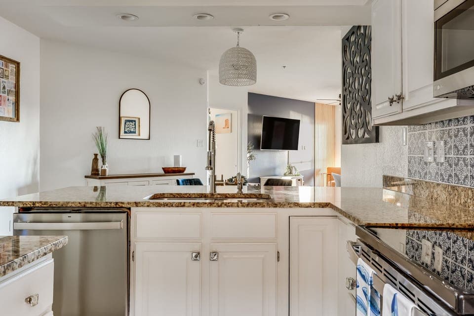 Fully Stocked Kitchen