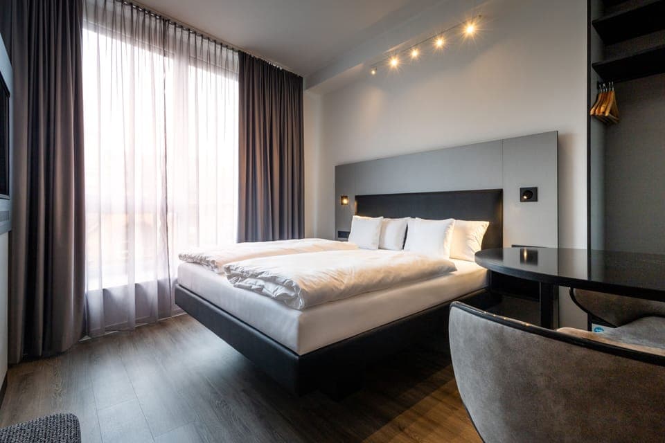 Standard Apartment | 1 bedroom, in-room safe, desk, soundproofing