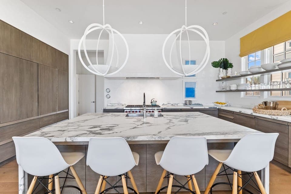 House, 5 Bedrooms | Dining
