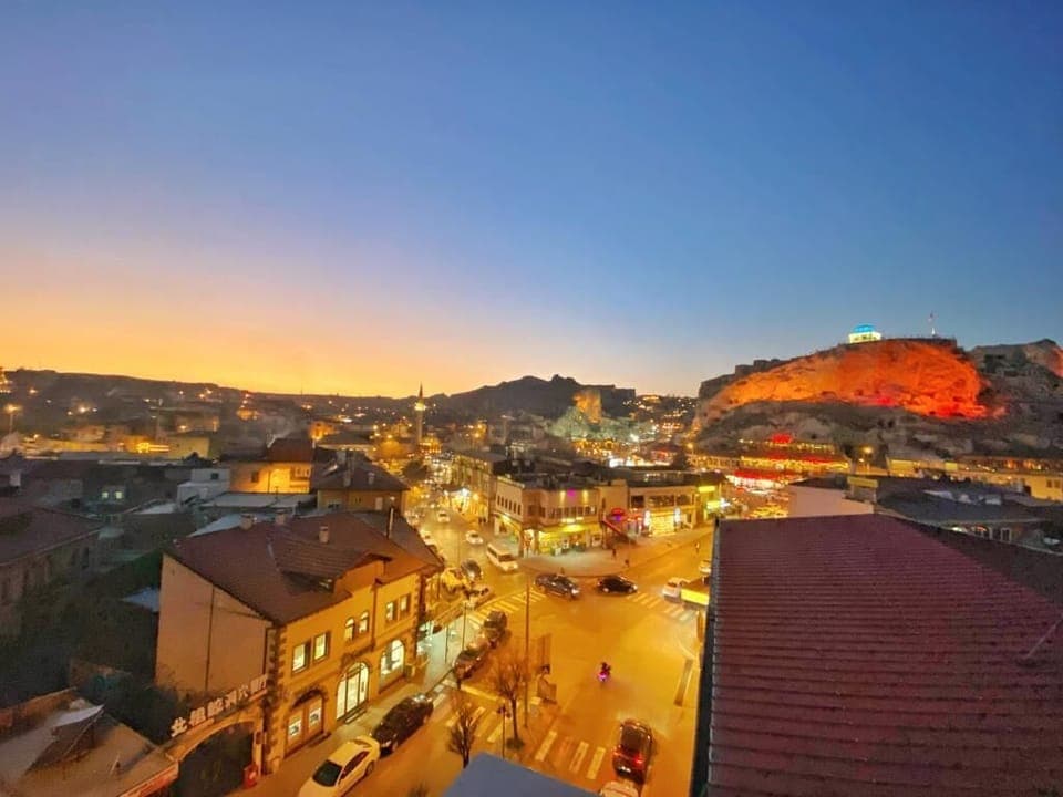 Economy Room | Premium bedding, minibar, free WiFi, bed sheets