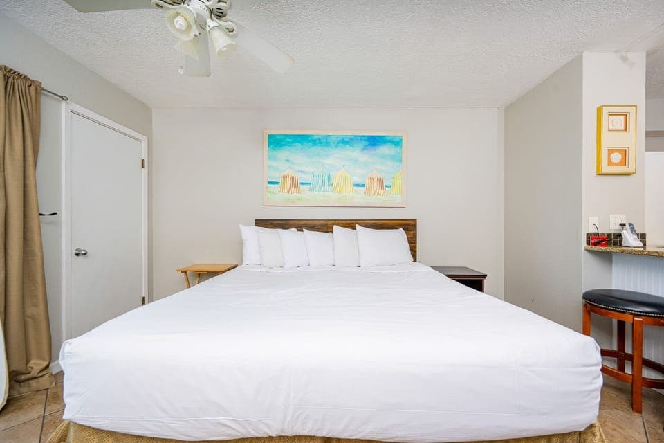 Condo, 1 Bedroom | 1 bedroom, individually decorated, individually furnished, free WiFi