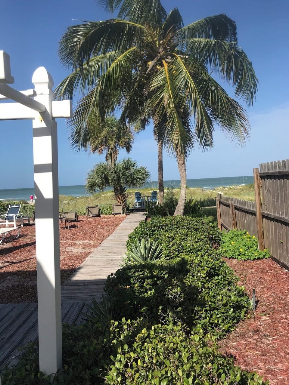 Path to the beach