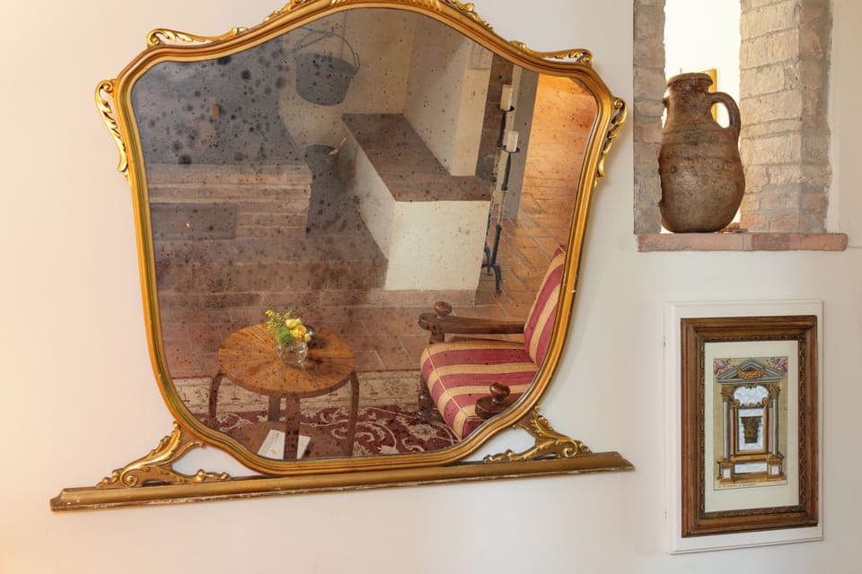 Exclusive Villa | Living area | 32-inch flat-screen TV with cable channels, TV, fireplace