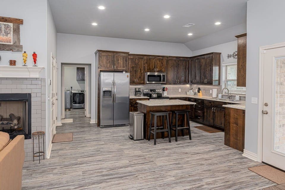 Additional Seating at Island for 2