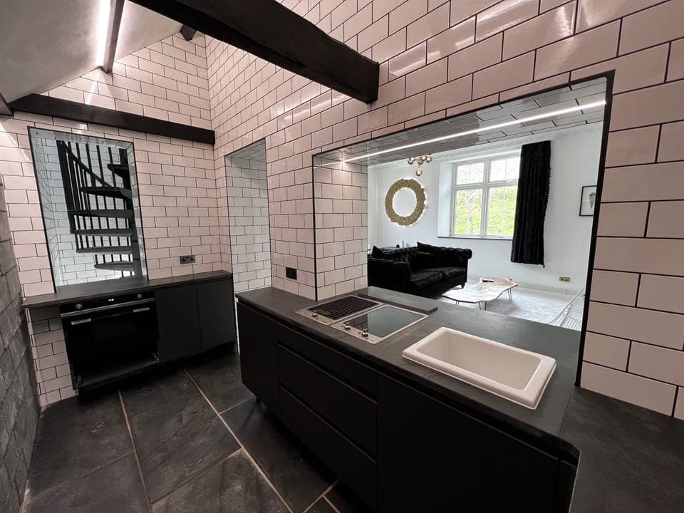 Luxury Apartment | Private kitchen | Coffee/tea maker, electric kettle