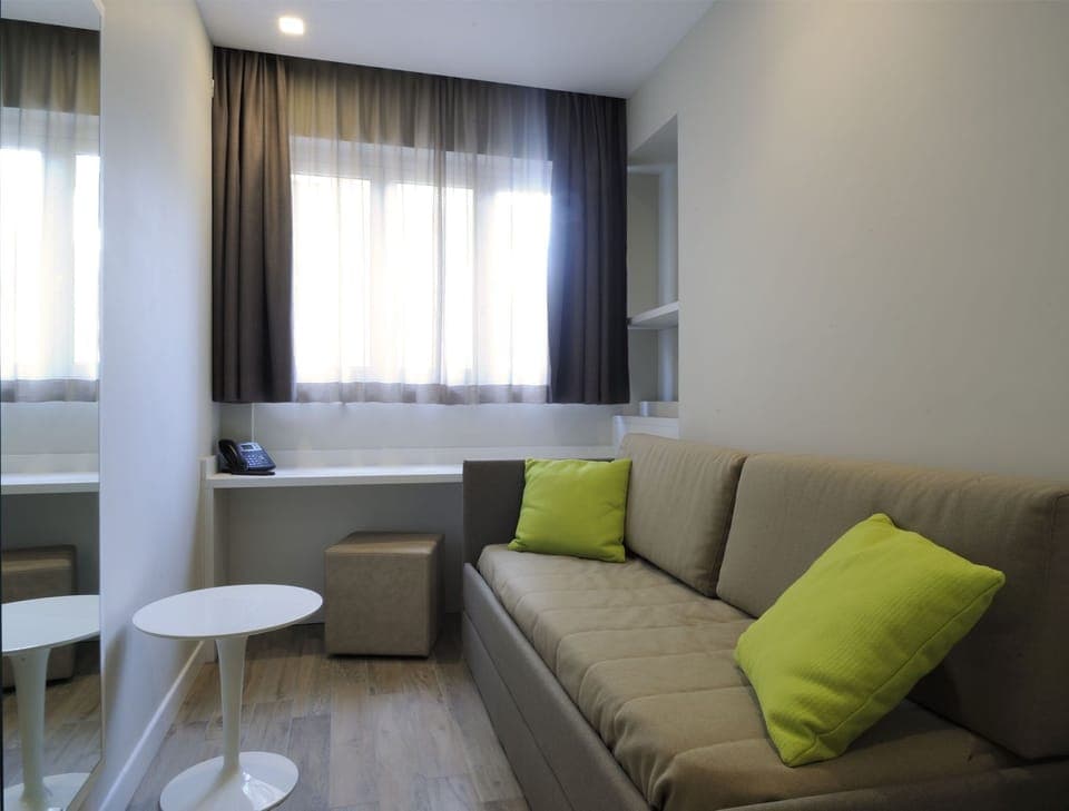 Junior Suite | Desk, free WiFi, bed sheets