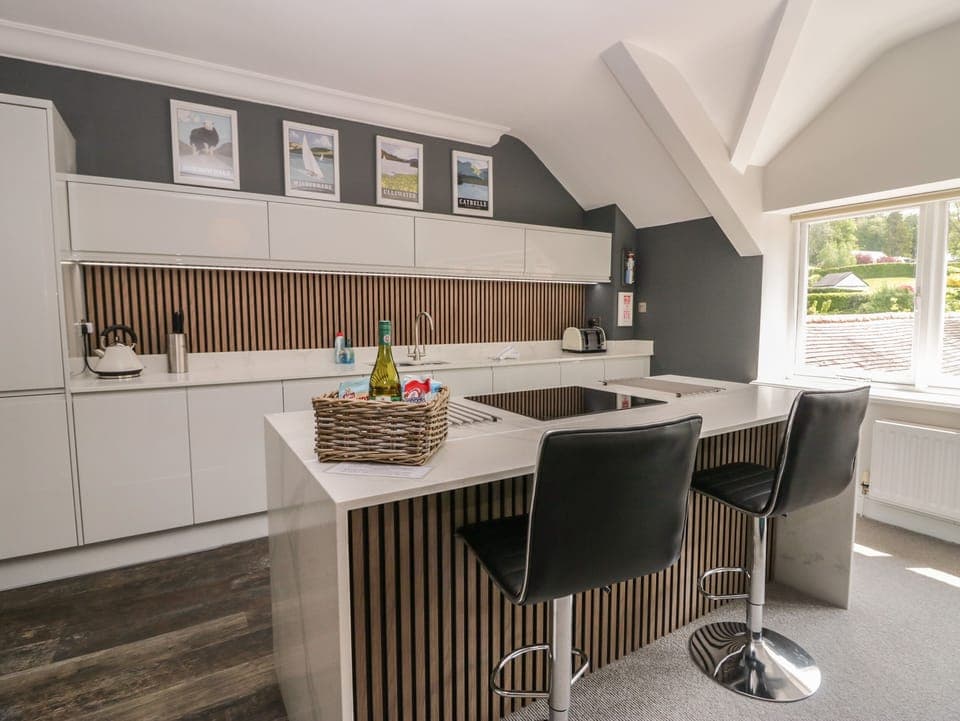 Cottage | Private kitchen | Fridge, dishwasher, electric kettle, toaster