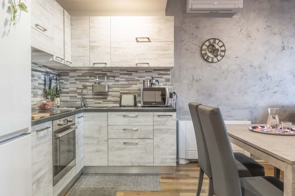 Dining Room, Kitchen