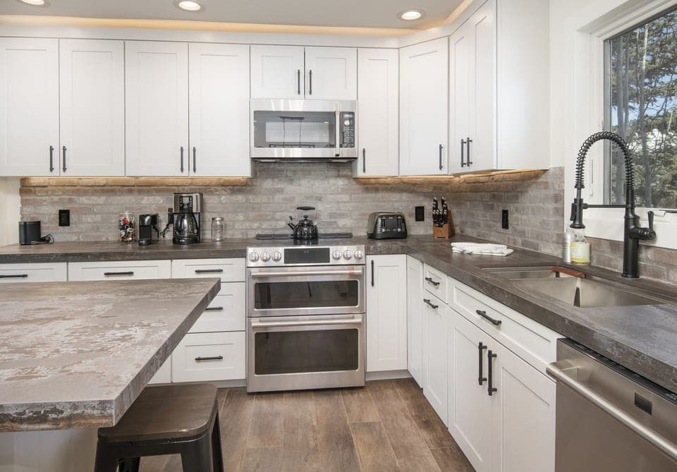Fully Stocked Kitchen (1st Floor)