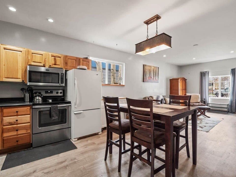 dining /kitchen