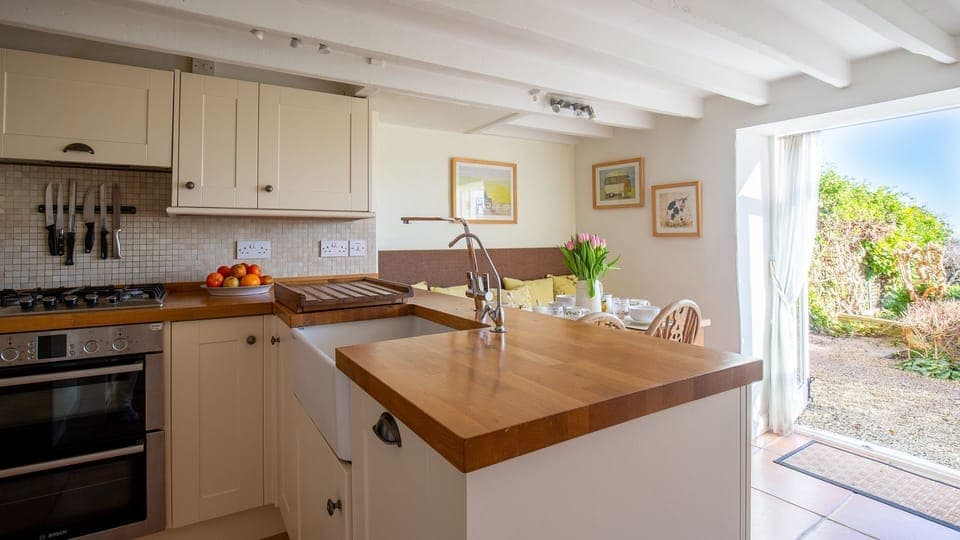 Kitchen, Swift Cottage, Bolthole Retreats