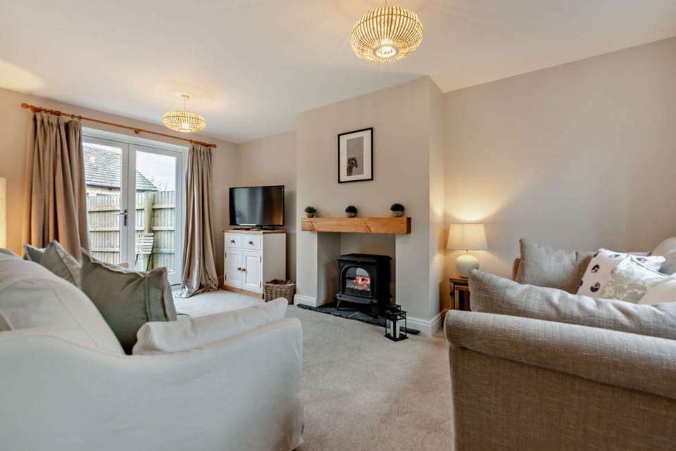 Cedar Cottage - StayCotswold