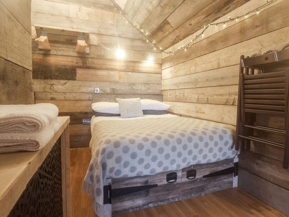 1 bedroom, individually decorated, individually furnished, free WiFi