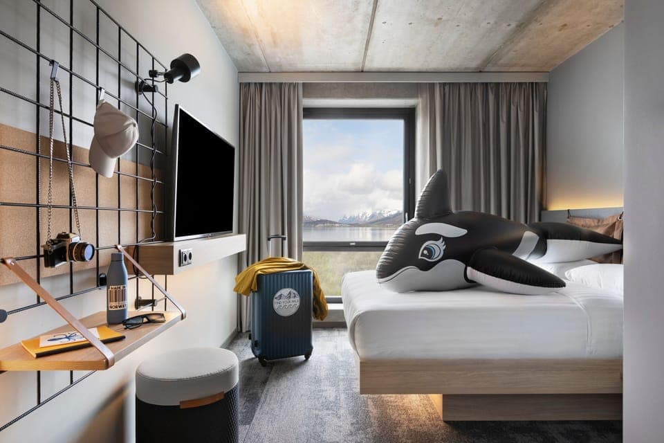 Room, 1 Queen Bed, Sea View | Frette Italian sheets, premium bedding, blackout drapes, soundproofing
