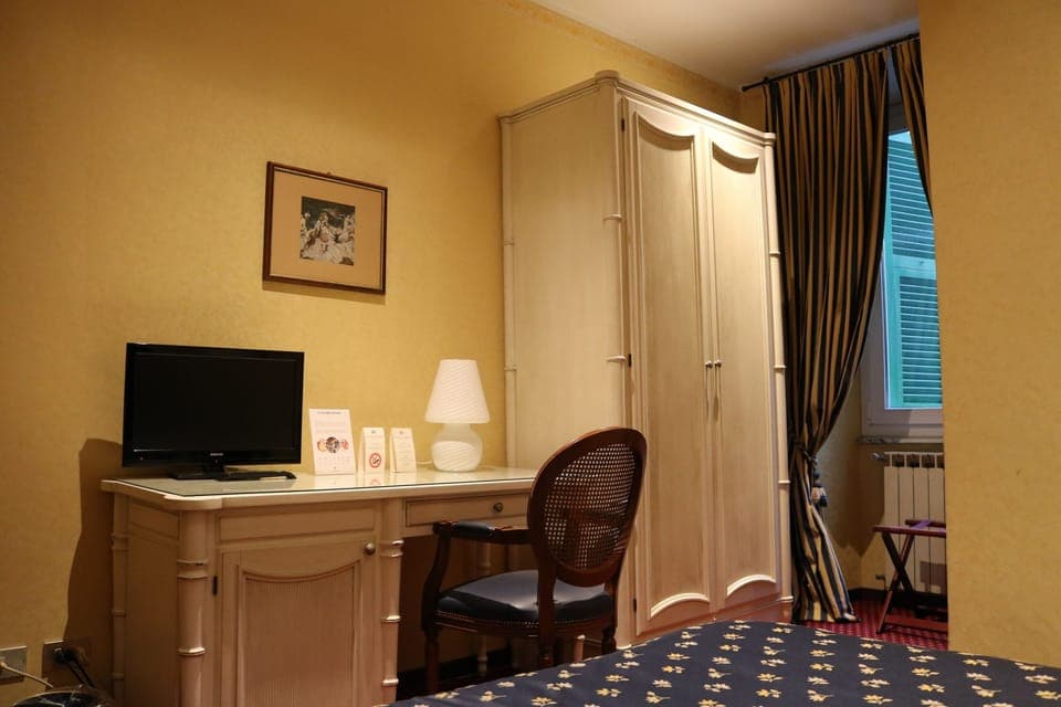 Down comforters, in-room safe, desk, laptop workspace