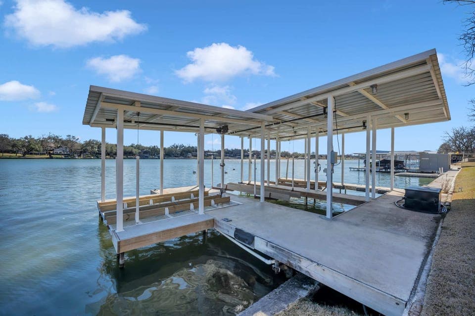 Also dual jet ski lifts!