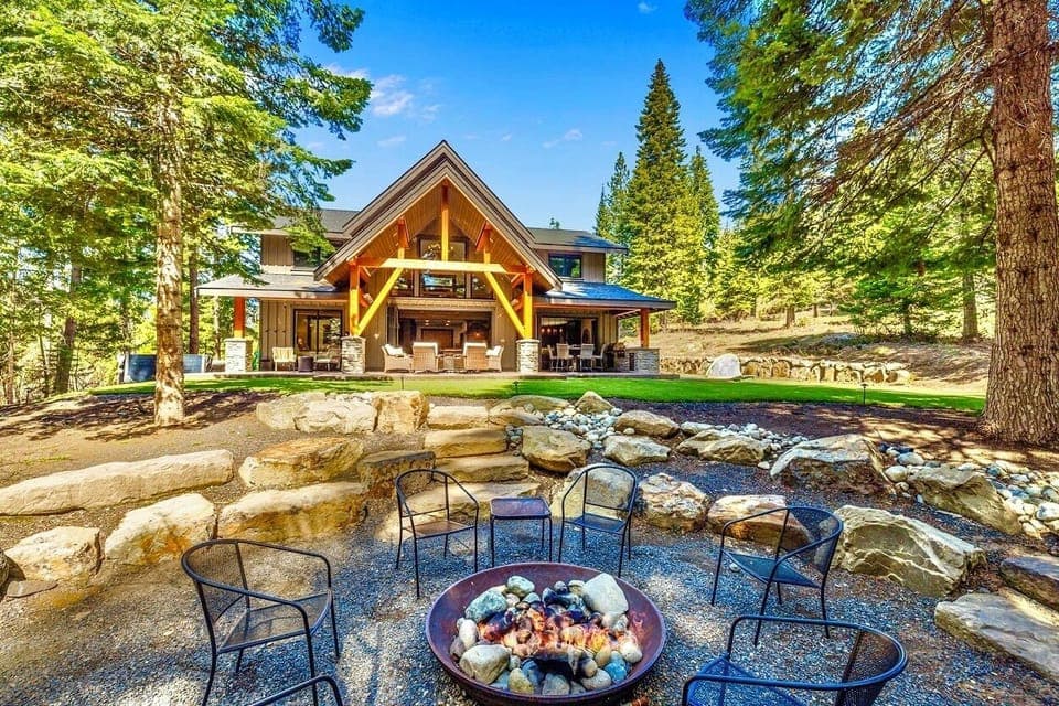 Outdoor Wood Fire Pit - NOT available during Burn Bans