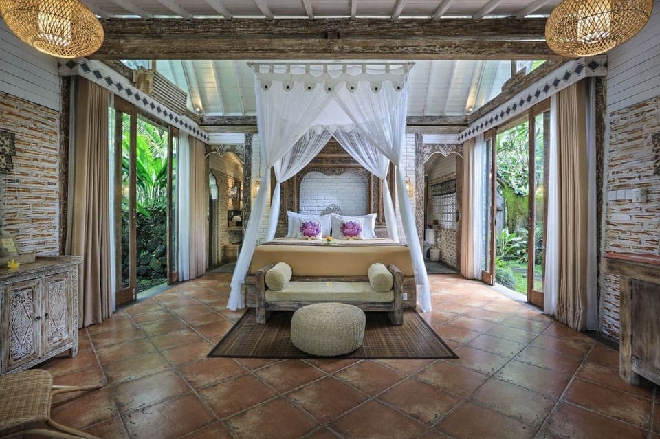 Pillowtop beds, minibar, in-room safe, individually decorated