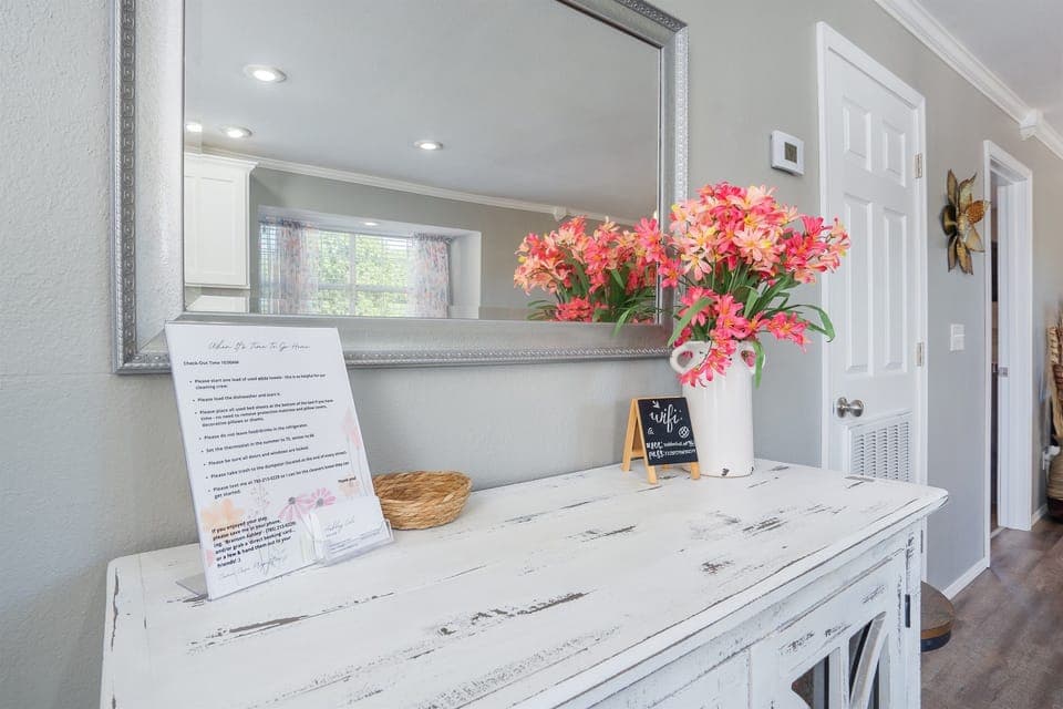 Featuring a a wide mirror—perfect for your best selfie or just admiring your outfit!