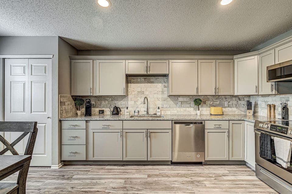 Kitchen/Dining Area